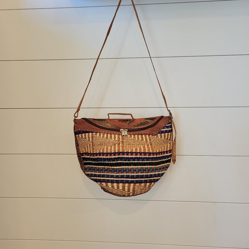 Ethnic Woven Twine / Grass & Leather Tote Bucket Purse Bag ?